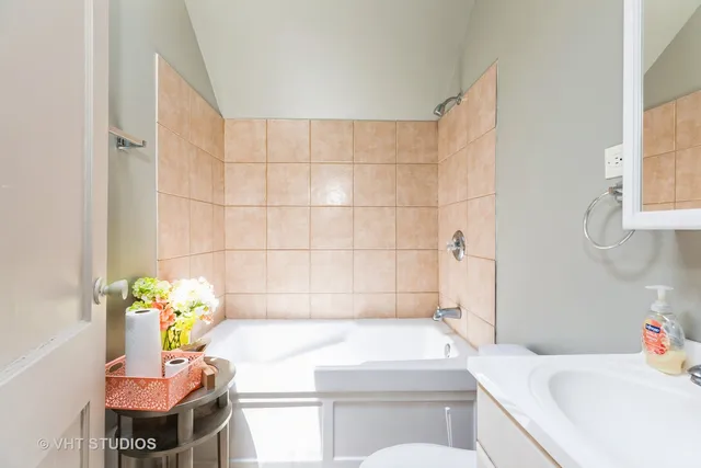 $214,000 | 7811 South Wabash Avenue, Chicago, IL 60619