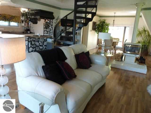 19590 Pleasantview Road Lake Ann, MI 49650 - Photo 32 of 76 1745320-32.JPG