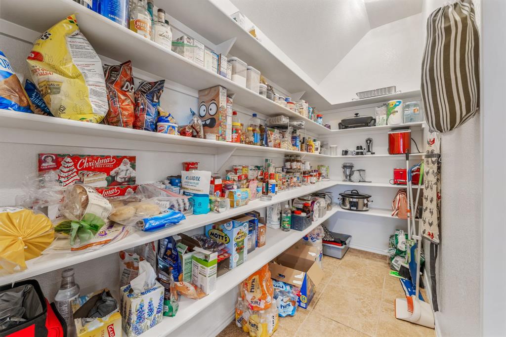 2936 Willow Ridge Circle Granbury, TX 76049 - Photo 13 of 33 unknown