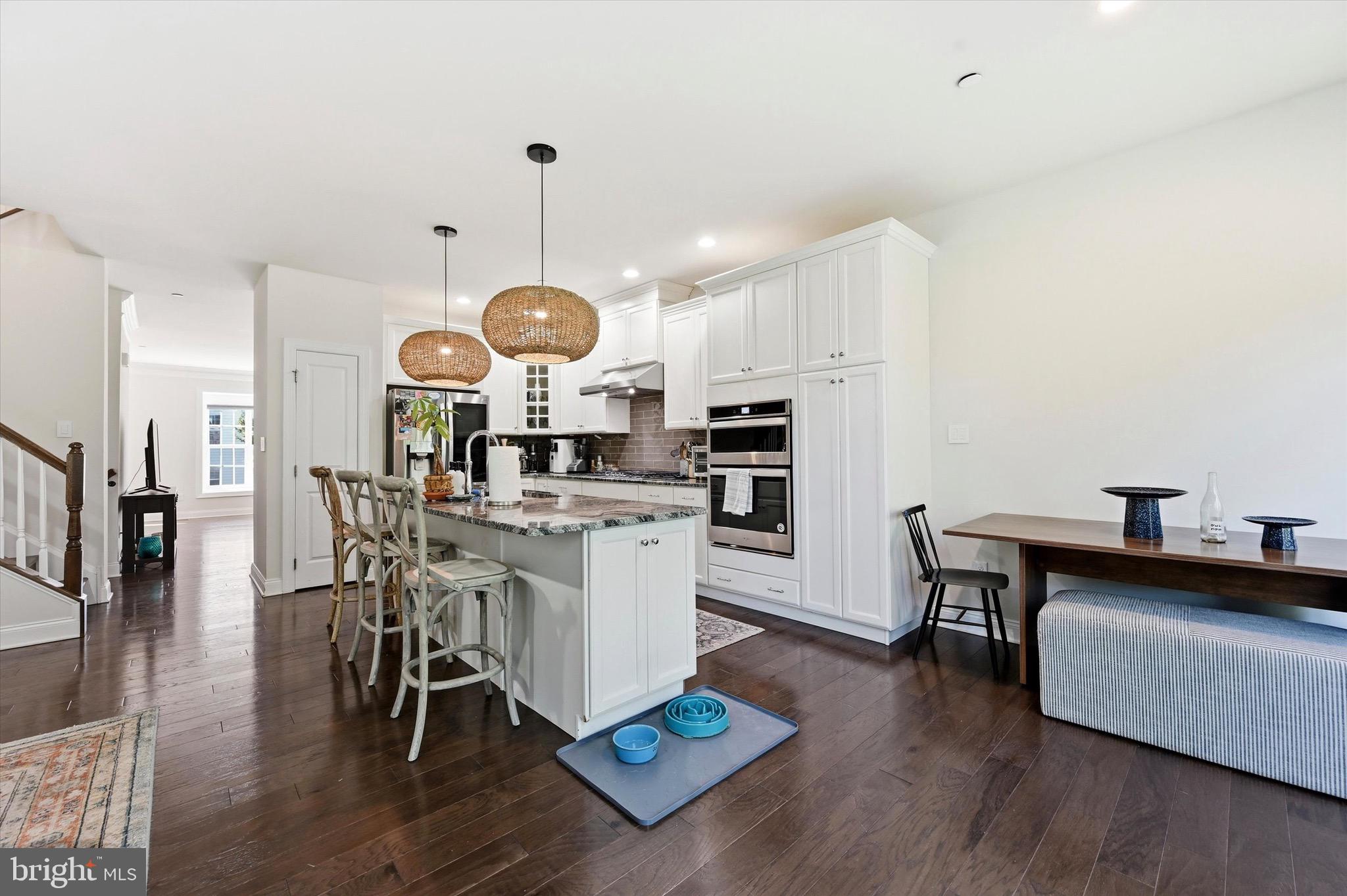 211 Corvus Circle, Unit 128 Springfield, PA 19064 - Photo 4 of 28 Gas cooktop