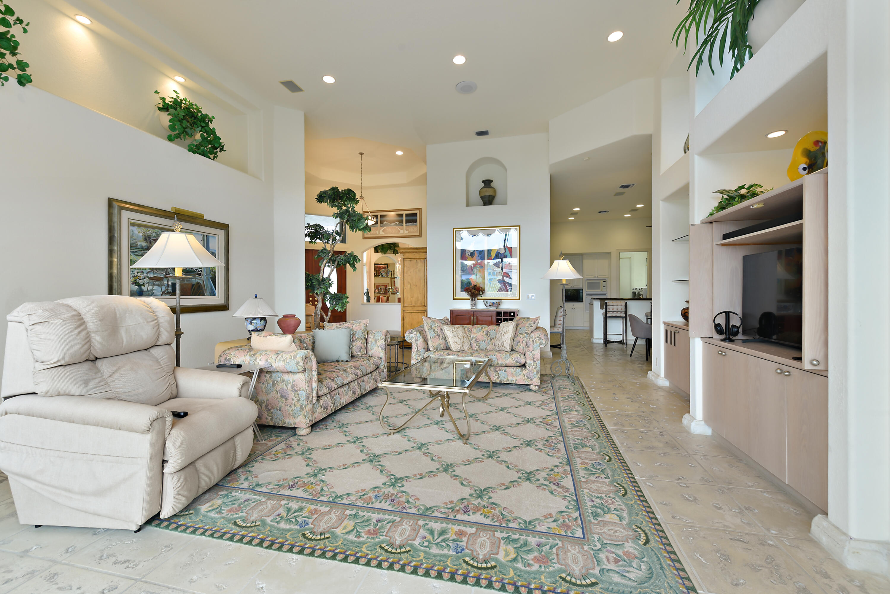 7100 Islegrove Place Boca Raton, FL 33433 - Photo 13 of 60 Living Room