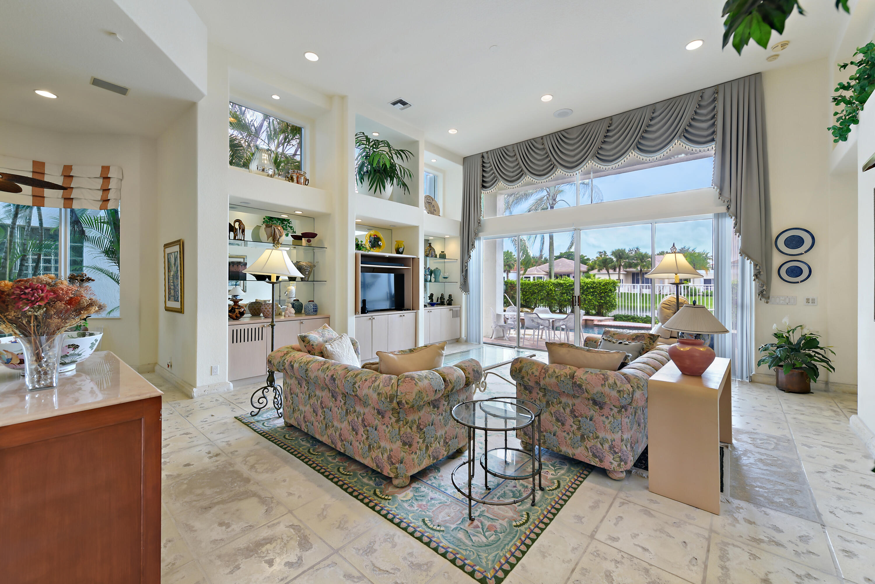 7100 Islegrove Place Boca Raton, FL 33433 - Photo 14 of 60 Living Room
