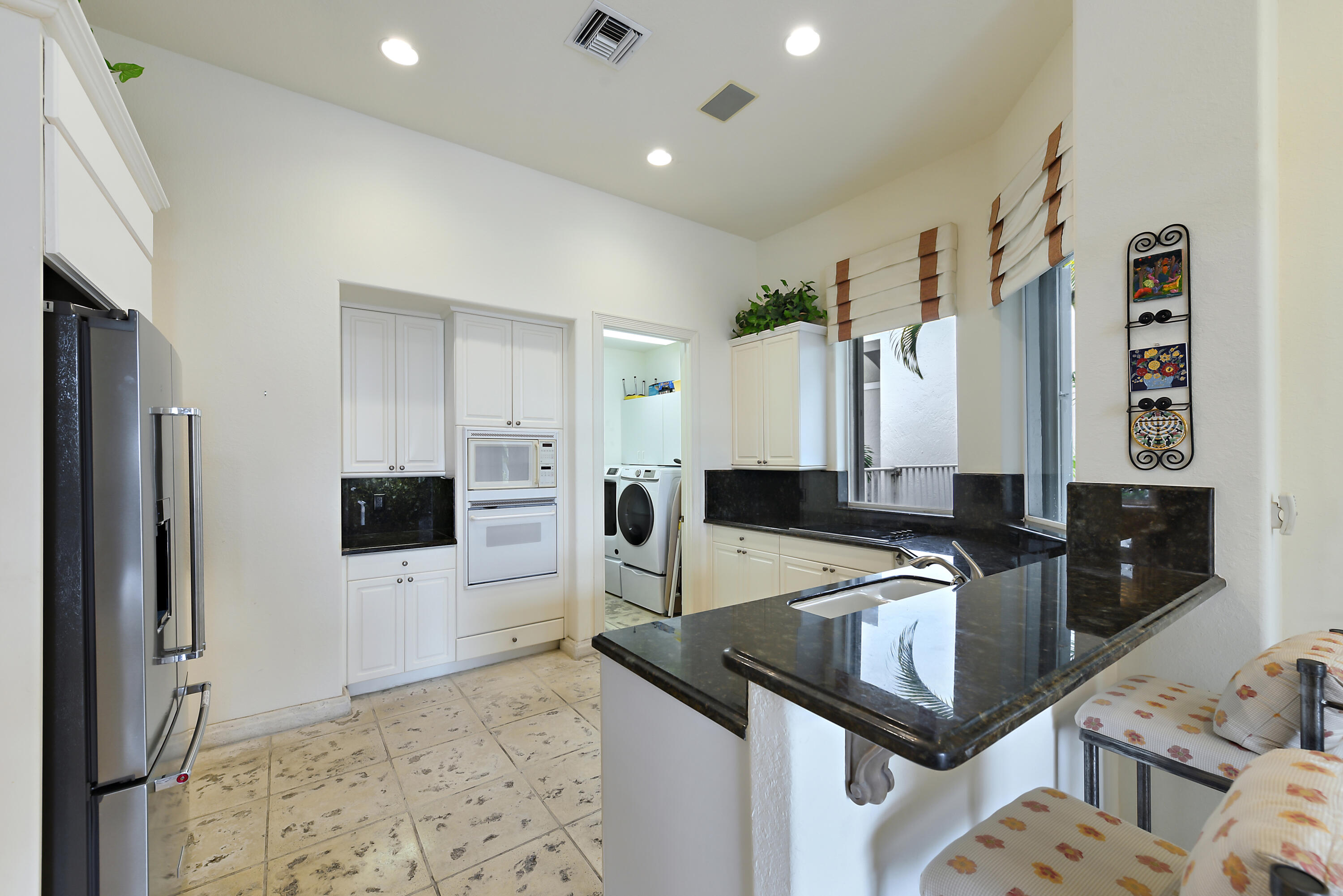 7100 Islegrove Place Boca Raton, FL 33433 - Photo 17 of 60 Kitchen