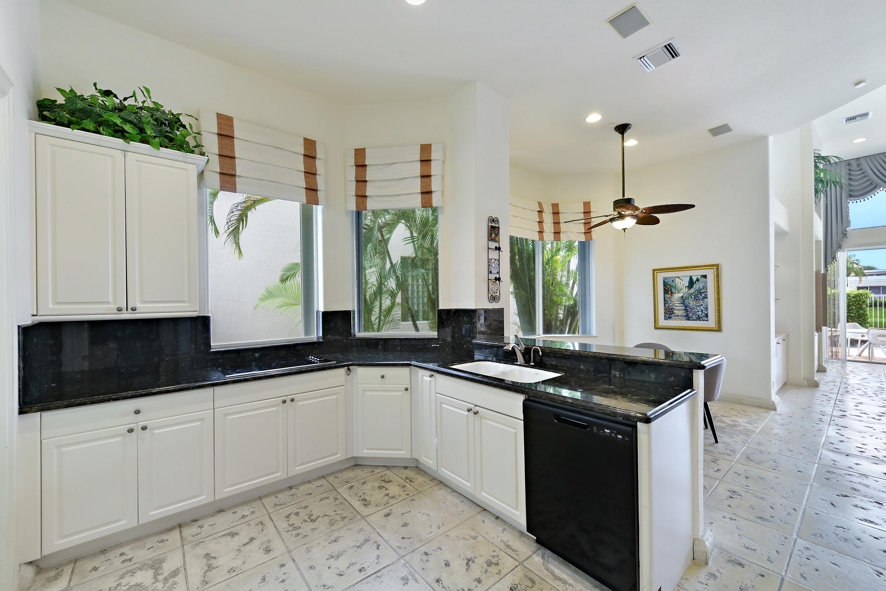 7100 Islegrove Place Boca Raton, FL 33433 - Photo 19 of 60 Kitchen