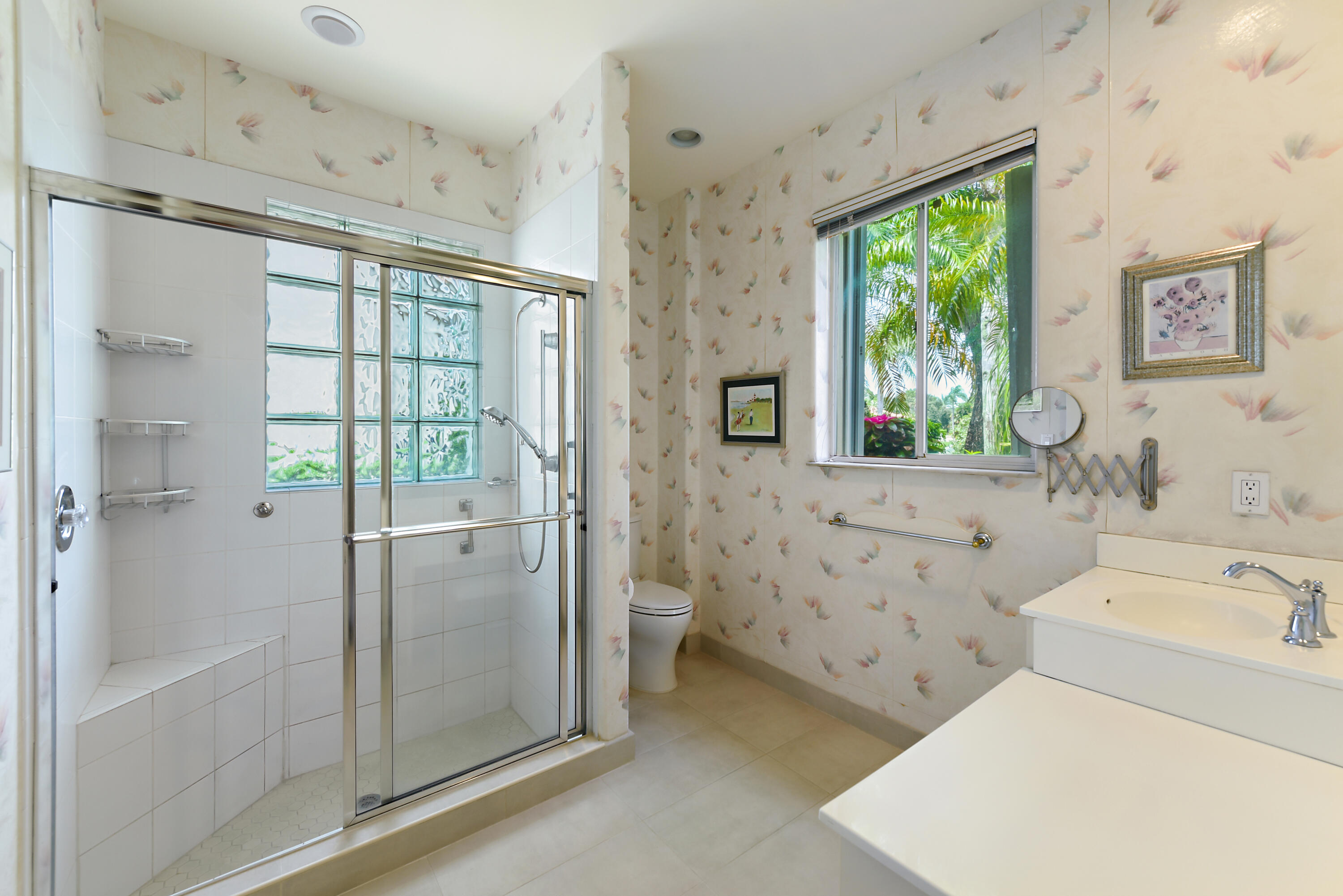 7100 Islegrove Place Boca Raton, FL 33433 - Photo 28 of 60 Full Bathroom