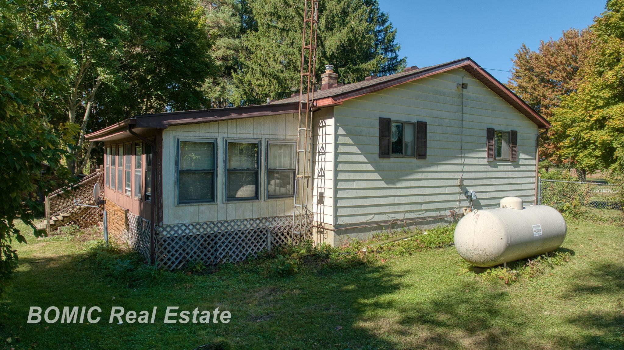 5027 West Willard Road Birch Run, MI 48415 - Photo 31 of 44 50157101-304af5a2-8c85-4277-af4c-b4eedc41f5f6.JPG