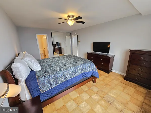 $2,550 | 301 North Beauregard Street, Unit 1513, Alexandria, VA 22312