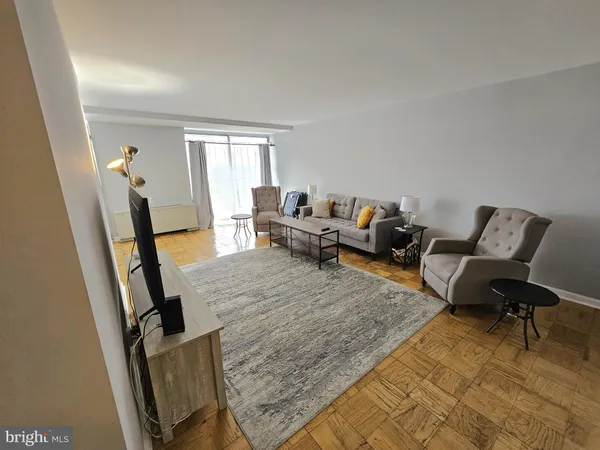 $2,550 | 301 North Beauregard Street, Unit 1513, Alexandria, VA 22312