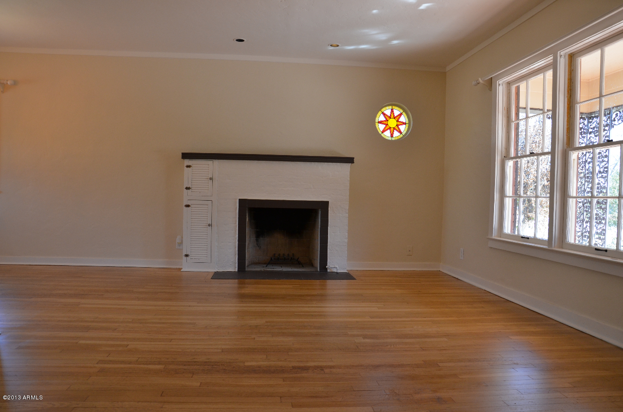 362 East Alvarado Road Phoenix, AZ 85004 - Photo 7 of 24 DSC_2626