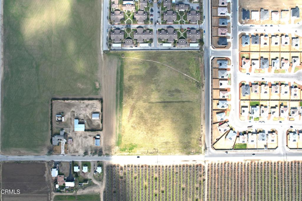 0 Los Angeles Street Shafter, CA 93263 - Photo 8 of 9 a bathroom with a bathtub and shower