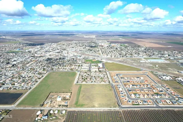 $1,800,000 | 0 Los Angeles Street, Shafter, CA 93263