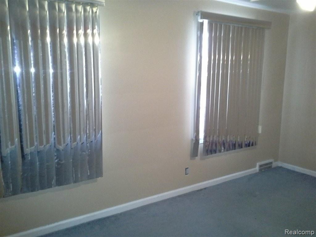14000 Greenview Road Detroit, MI 48223 - Photo 5 of 8 Dinning Room.jpg