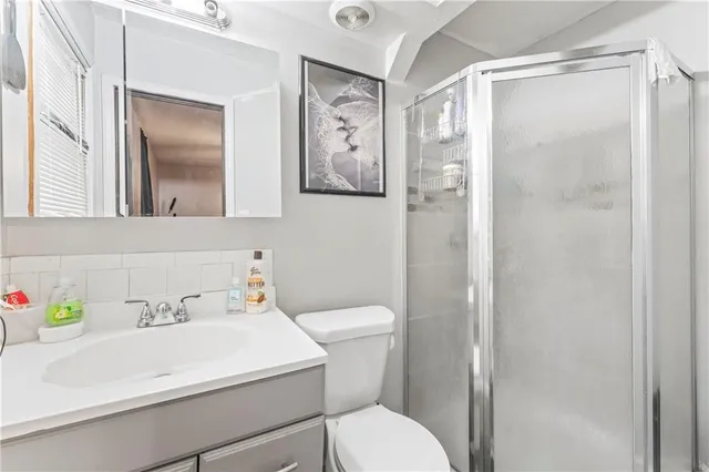 $249,900 | 10722 Fremont Avenue, Kansas City, MO 64134