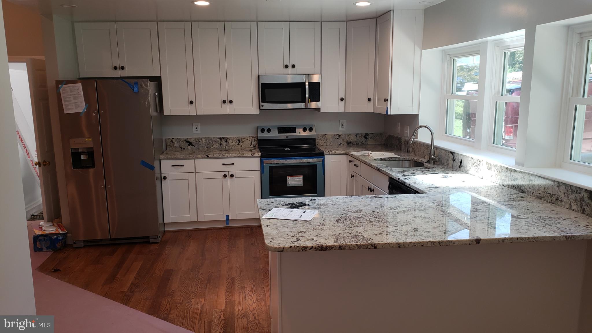 12903 North Point Lane Laurel, MD 20708 - Photo 3 of 27 Gallery Image 3