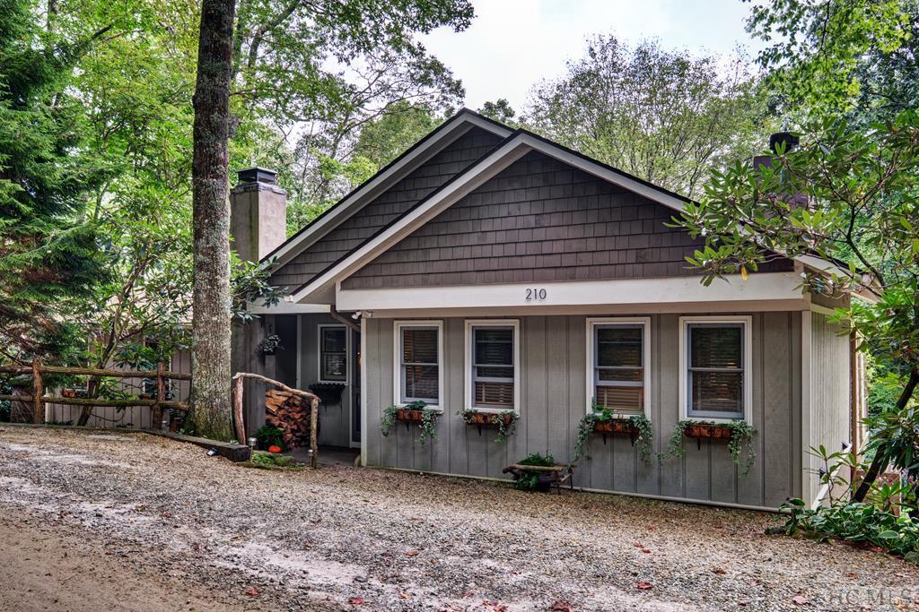 210 Turtle Pond Road Highlands, NC 28741 - Photo 2 of 19 Gallery Image 2