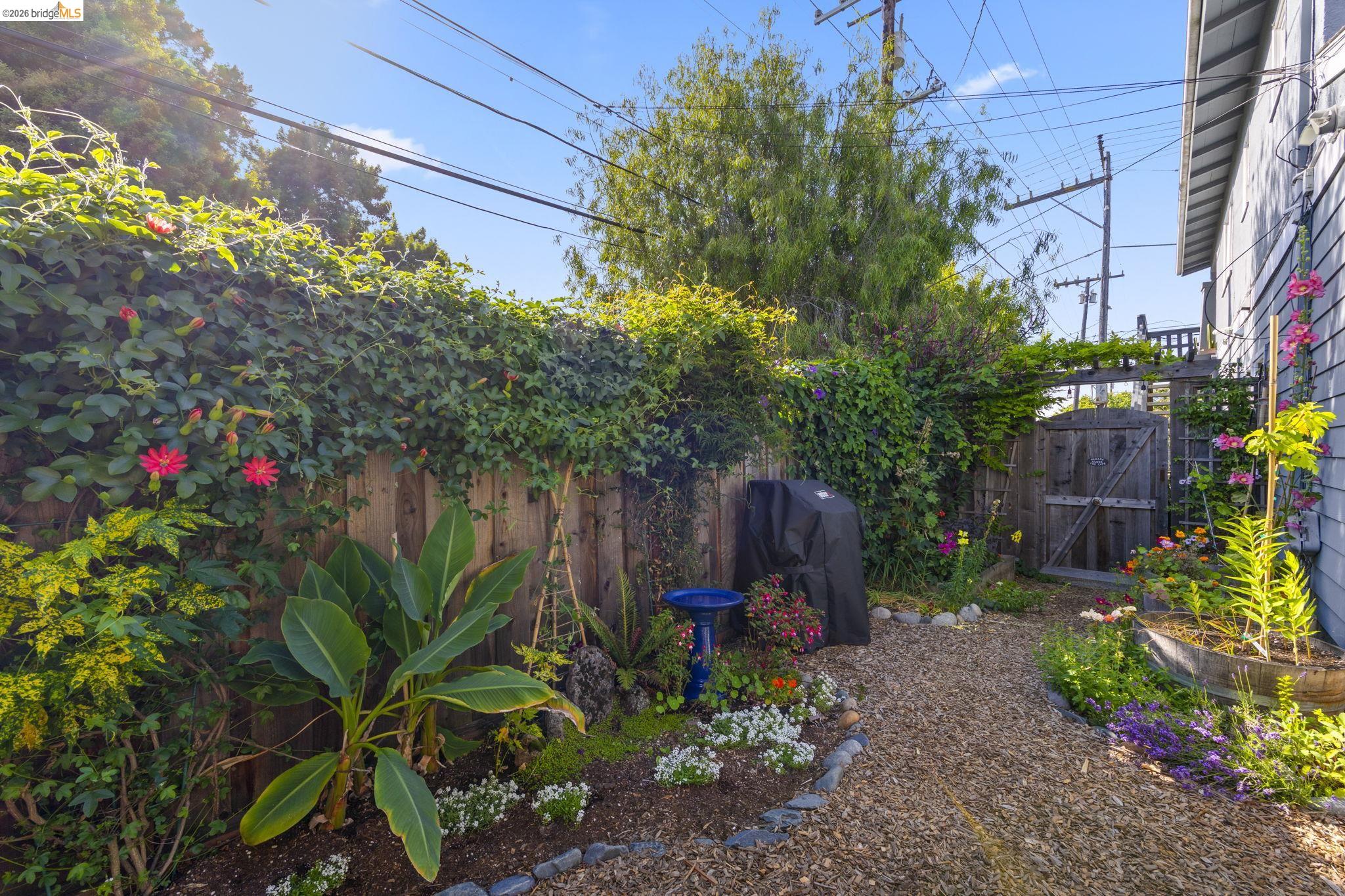 1030 Delaware Street, Unit B Berkeley, CA 94710 - Photo 23 of 34