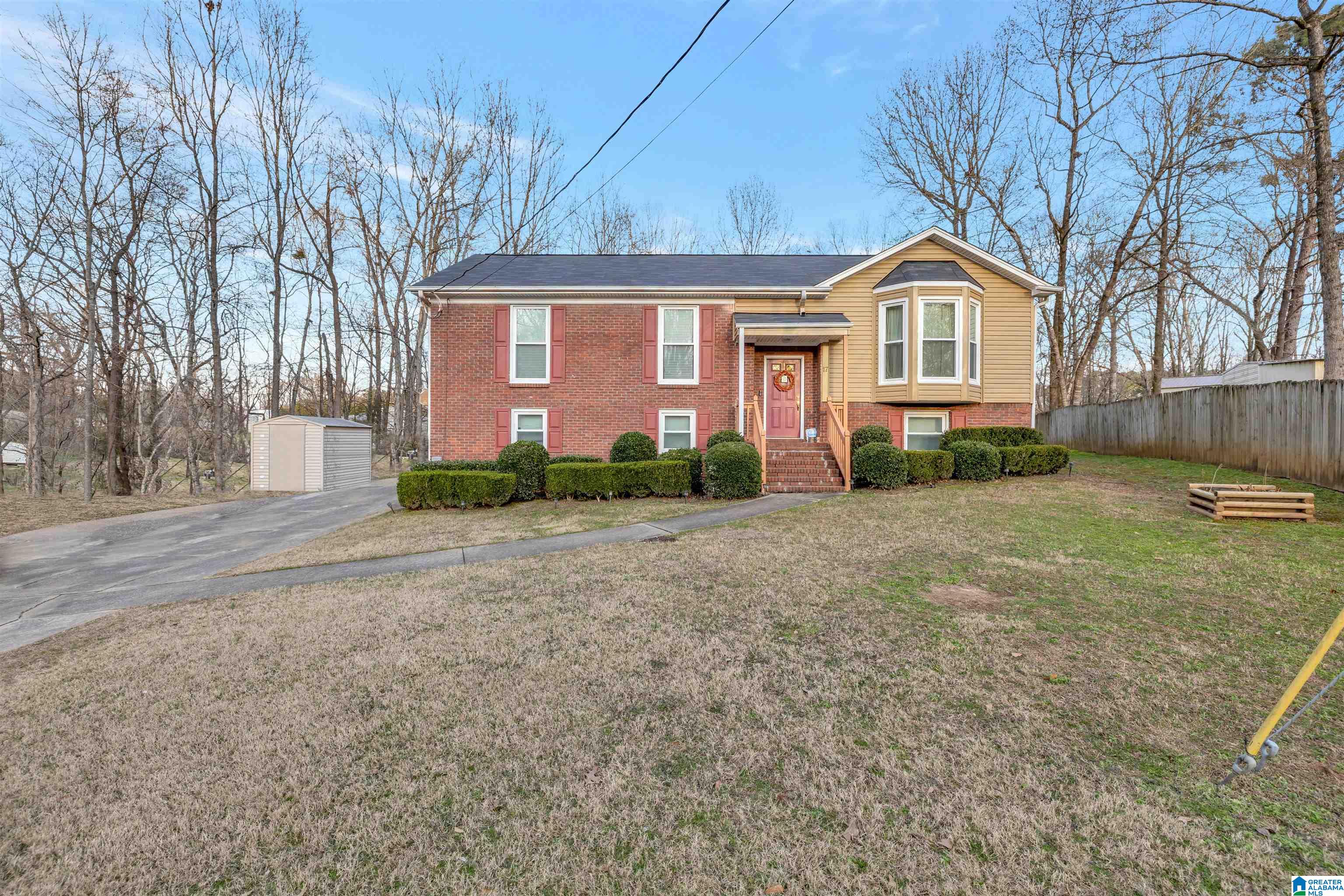 17 South Forty Road Alabaster, AL 35007 - Photo 1 of 39 Gallery Image 1
