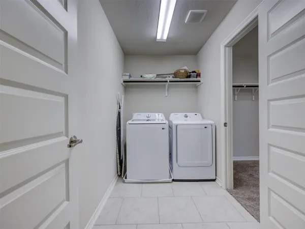 $2,400 | 1725 Turtle Bay Loop, Leander, TX 78641