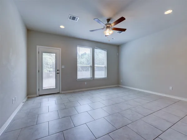 $2,400 | 1725 Turtle Bay Loop, Leander, TX 78641