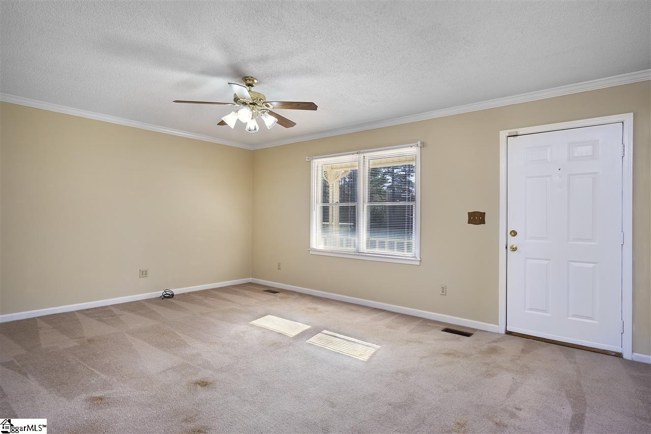241 Ponder Road Greer, SC 29651 - Photo 6 of 30