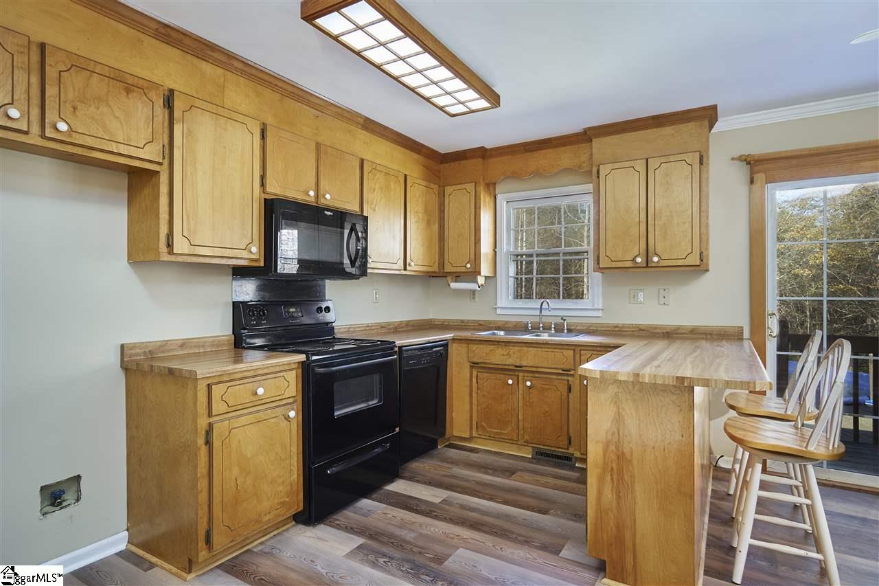 241 Ponder Road Greer, SC 29651 - Photo 8 of 30