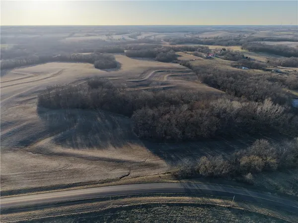 $896,000 | Tbd Southwest Tbd Sw State Route Highway, Amity, MO 64422