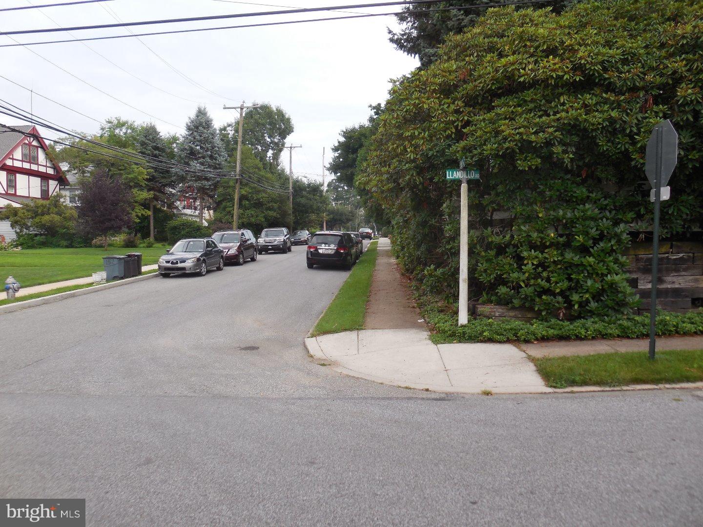 36 Llandillo Road Havertown, PA 19083 - Photo 2 of 23