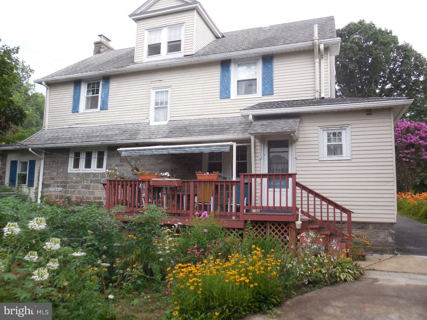 36 Llandillo Road Havertown, PA 19083 - Photo 3 of 23