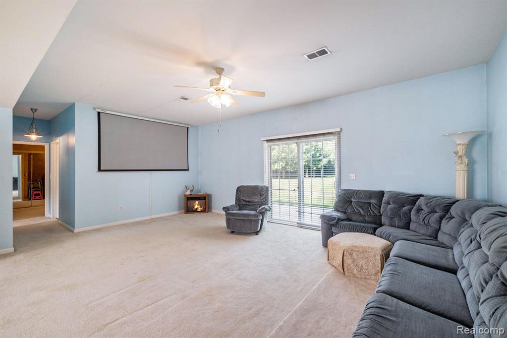 1253 Reid Road Grand Blanc, MI 48439 - Photo 33 of 40