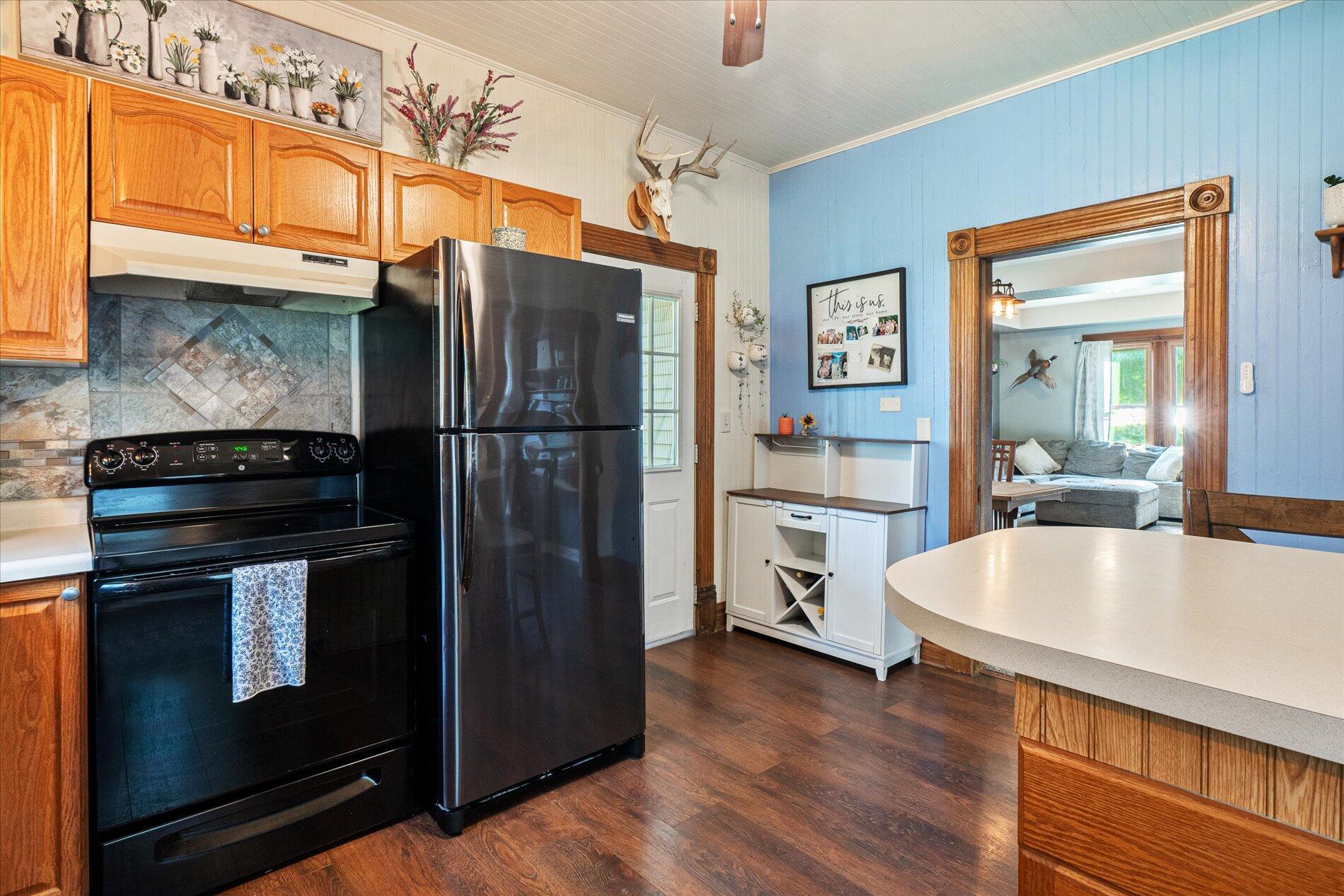 211 Ramsland Street Westby, WI 54667 - Photo 8 of 24 Kitchen