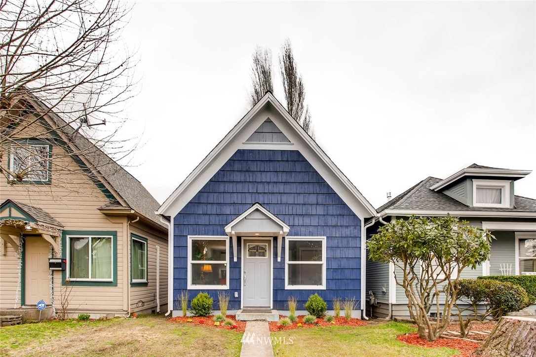 2109 Rockefeller Avenue Everett, WA 98201 - Photo 1 of 24