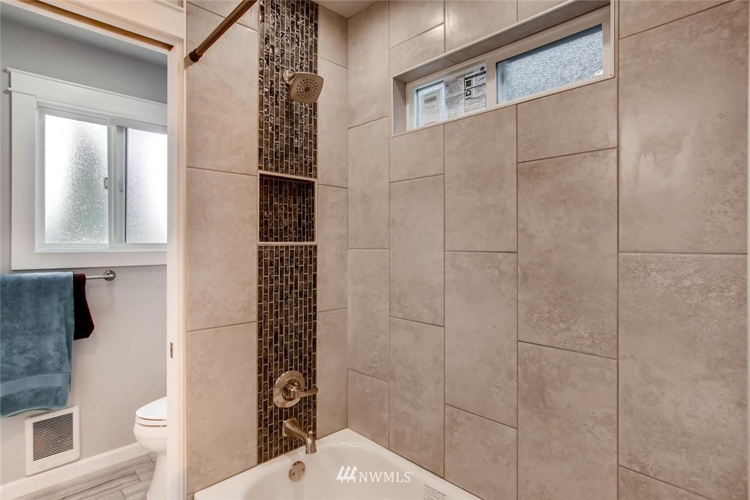 2109 Rockefeller Avenue Everett, WA 98201 - Photo 18 of 24