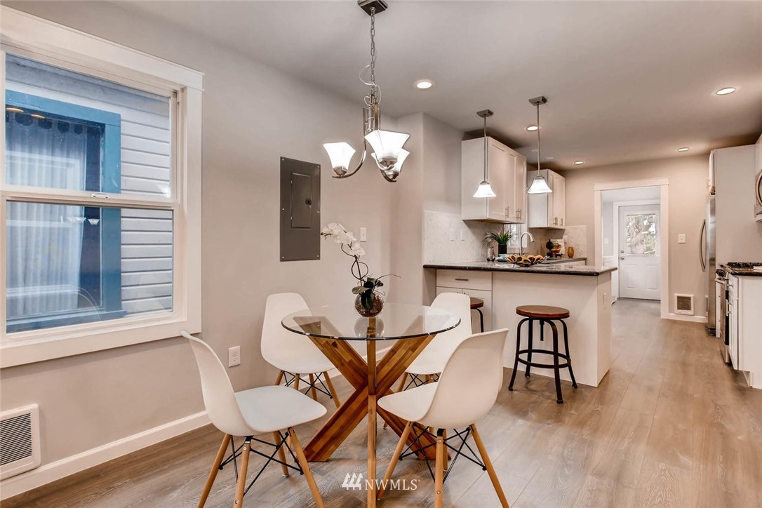2109 Rockefeller Avenue Everett, WA 98201 - Photo 9 of 24