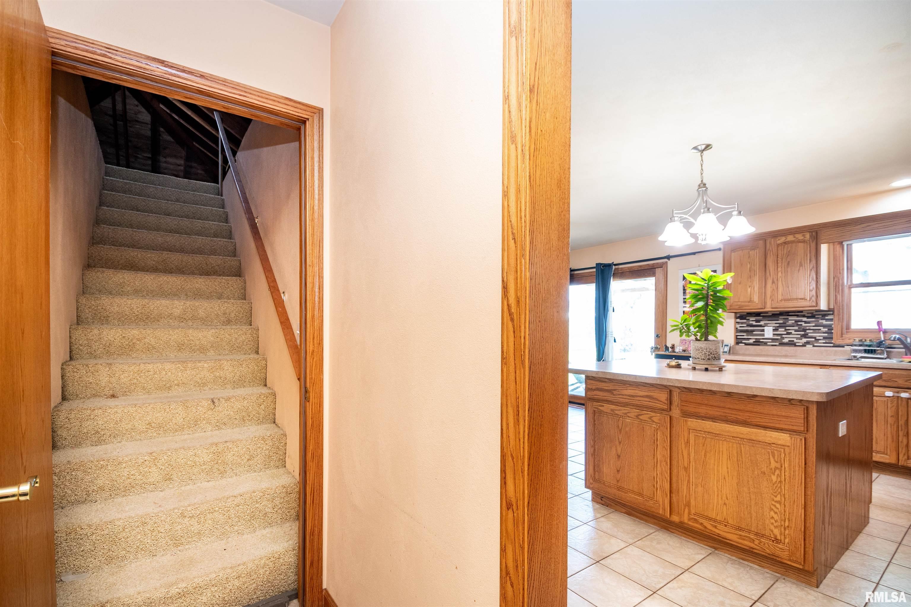 1011 South Johanson Road Peoria, IL 61607 - Photo 16 of 36 Gallery Image 16
