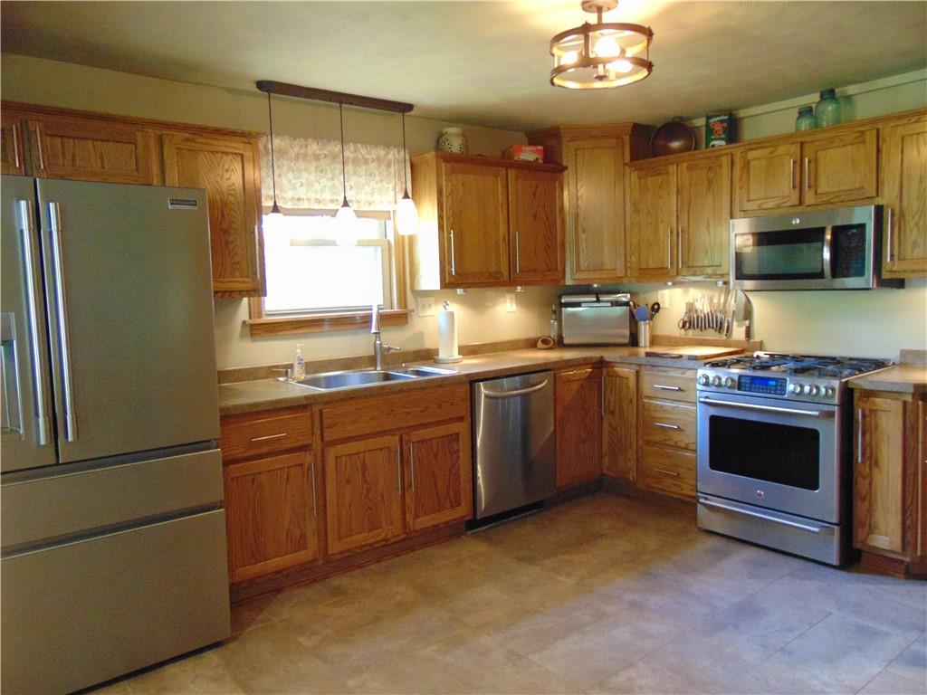 151 Town Country Road Vanderbilt, PA 15486 - Photo 3 of 25