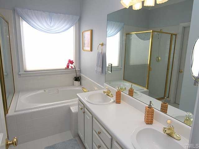 2940 Tillinghast Trail Raleigh, NC 27613 - Photo 7 of 12