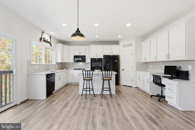 $698,900 | 225 Perth Drive, Fredericksburg, VA 22405