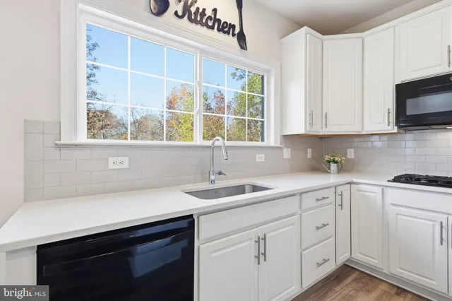 $698,900 | 225 Perth Drive, Fredericksburg, VA 22405