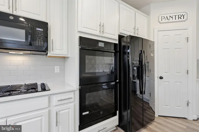 $698,900 | 225 Perth Drive, Fredericksburg, VA 22405