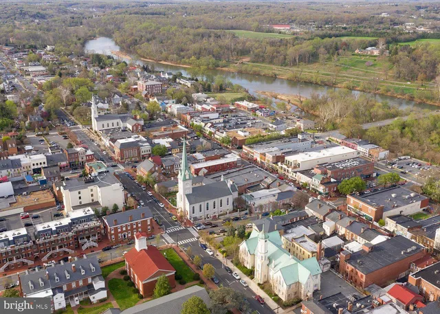 $698,900 | 225 Perth Drive, Fredericksburg, VA 22405