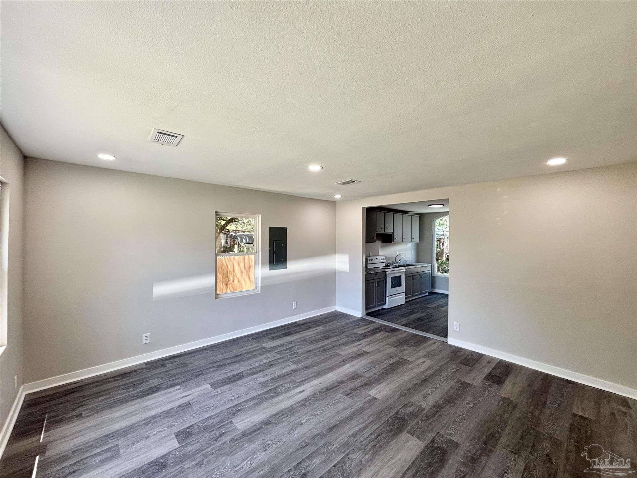 4312 Melton Road Milton, FL 32583 - Photo 6 of 21 Gallery Image 6