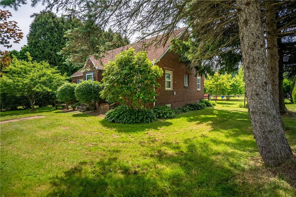 180 Vernon Road Greenville, PA 16125 - Photo 3 of 24 Gallery Image 3