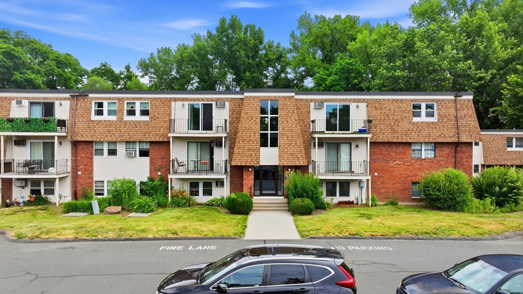 80 Damon Road, Unit 4302 Northampton, MA 01060 - Photo 22 of 25