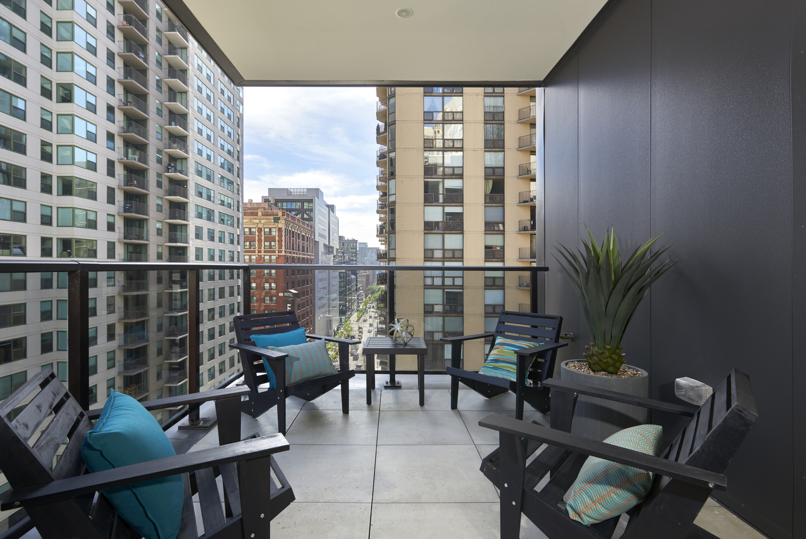 56 West Huron Street, Unit 11 Chicago, IL 60654 - Photo 13 of 25