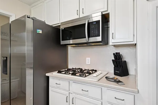 $2,800 | 2106 Avalon Lane, Arlington, TX 76014