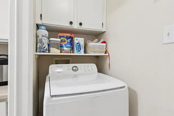 $2,800 | 2106 Avalon Lane, Arlington, TX 76014