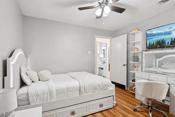 $2,800 | 2106 Avalon Lane, Arlington, TX 76014