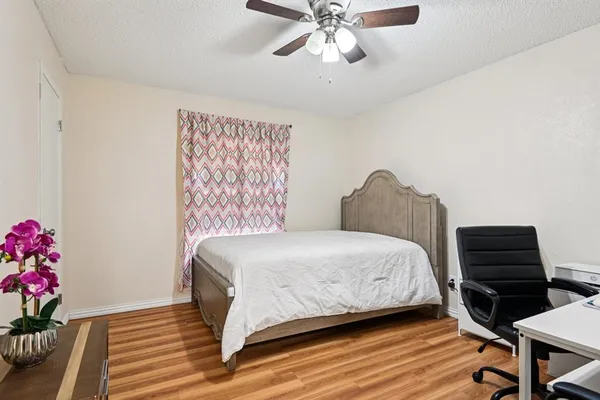 $2,800 | 2106 Avalon Lane, Arlington, TX 76014