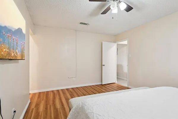 $2,800 | 2106 Avalon Lane, Arlington, TX 76014