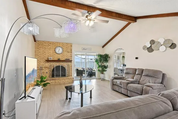 $2,800 | 2106 Avalon Lane, Arlington, TX 76014